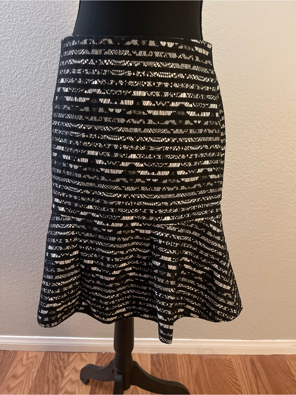 Ann Taylor Black and White Lace-Texture Flared Skirt